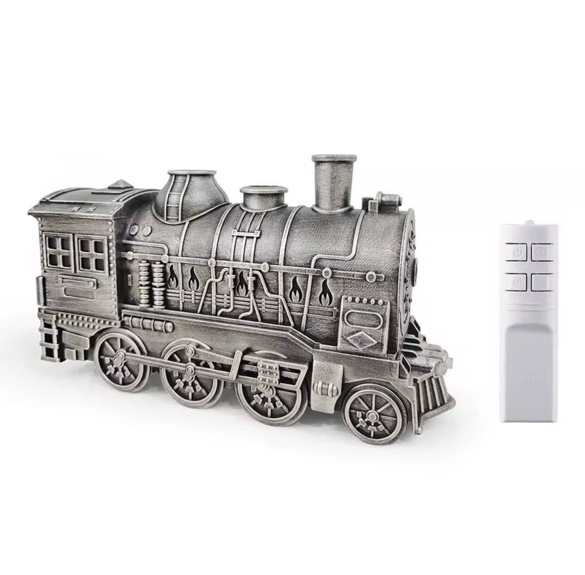 Merry&bright Christmas Train Diffuser – Steam Locomotive with Flame Effect